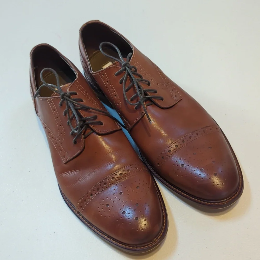 Joseph Abboud, Cognac /saddle color tie Oxford leather shoes. Sz 11